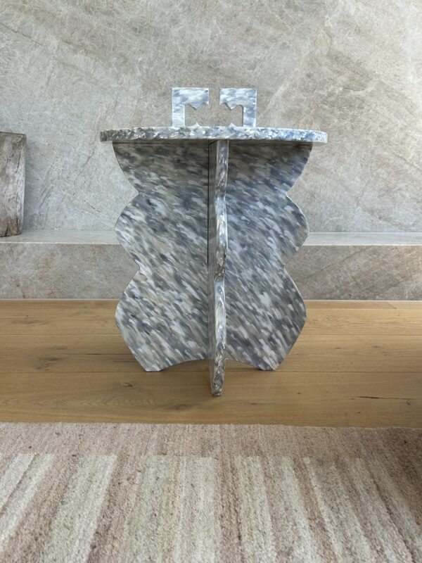 MONSTER SIDE TABLE
