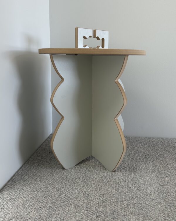 MONSTER SIDE TABLE - Image 6