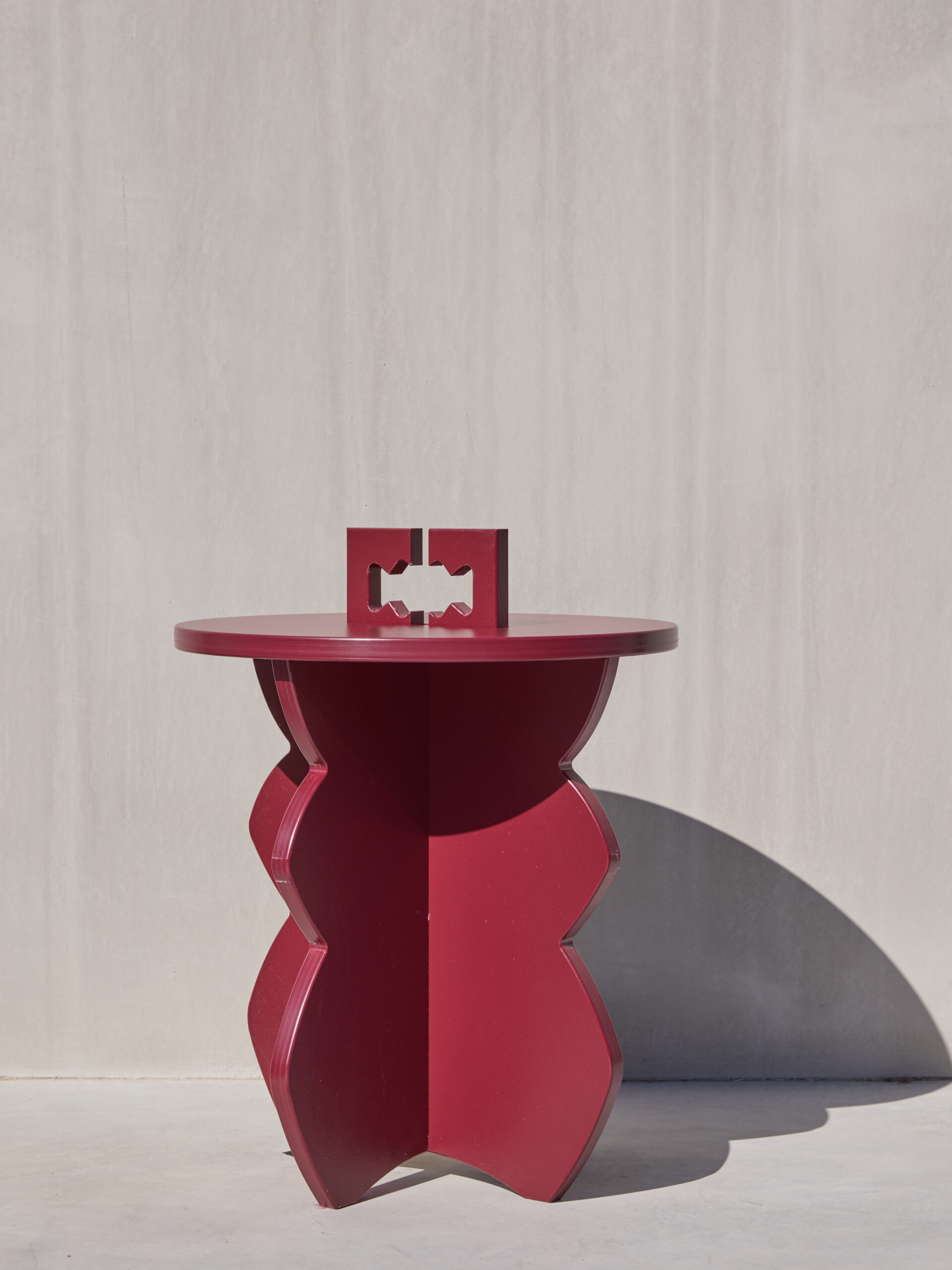 MONSTER SIDE TABLE - Image 7